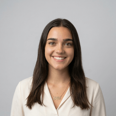 Lilly Brown headshot